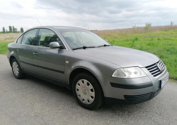 Volkswagen Passat cena 11500 przebieg: 191000, rok produkcji 2001 z Bytom małe 326